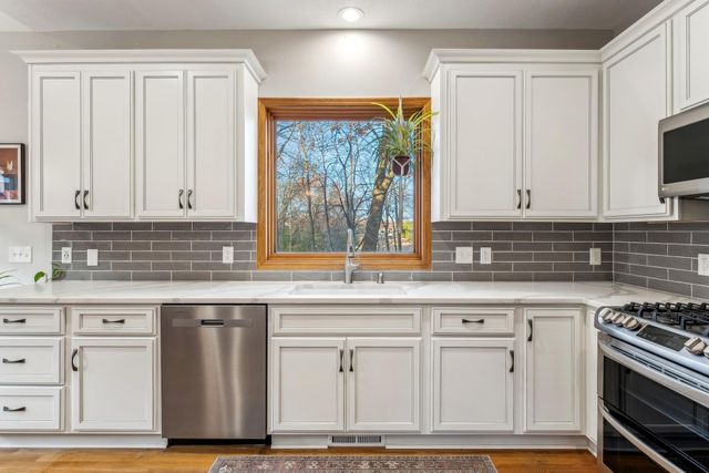 2319 Iverson Court, Lino Lakes, MN 55038