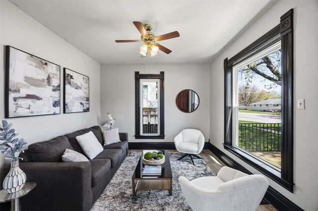 1003 Franklin Street, Center Point, IA 52213