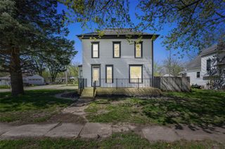 1003 Franklin Street, Center Point, IA 52213