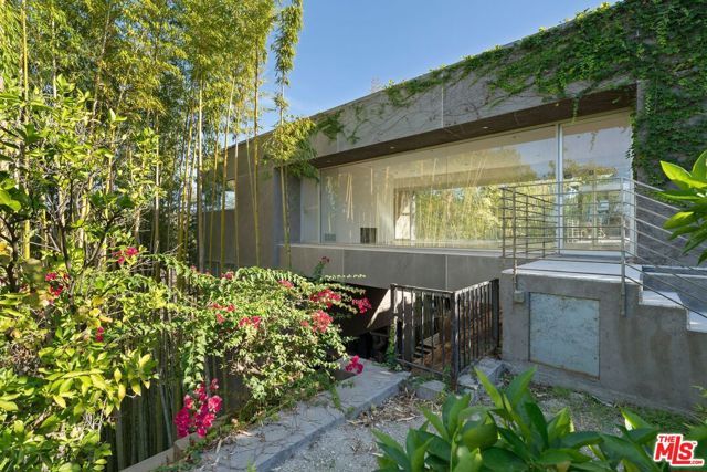 3944 Cody Road, Sherman Oaks, CA 91403