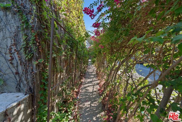 3944 Cody Road, Sherman Oaks, CA 91403