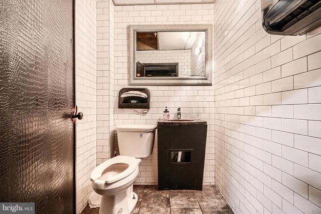 414-416 E BALTIMORE ST, Baltimore, MD 21202