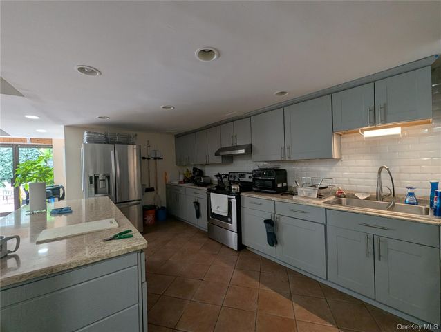 1874 Pelham Parkway S LF, Bronx, NY 10461
