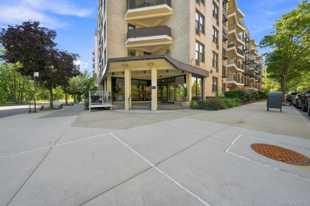 1874 Pelham Parkway S LF, Bronx, NY 10461