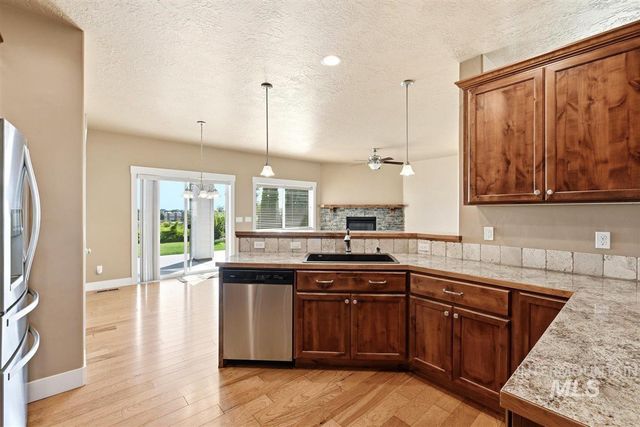 12876 S Salorgne Way, Nampa, ID 83686
