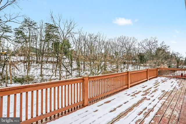 3827 OVER DR, Harrisburg, PA 17109