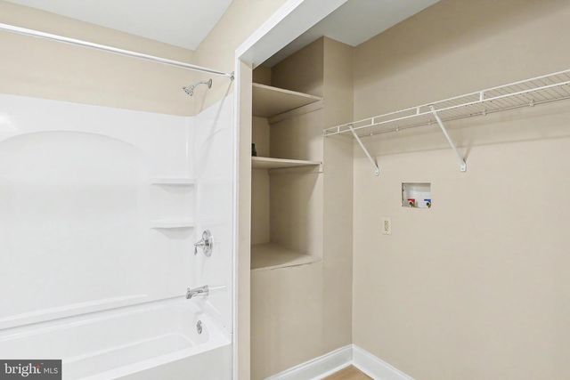 3827 OVER DR, Harrisburg, PA 17109