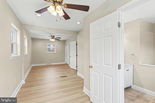 3827 OVER DR, Harrisburg, PA 17109