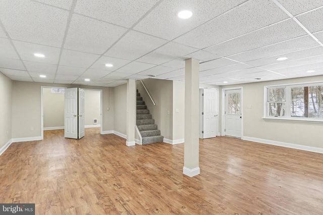 3827 OVER DR, Harrisburg, PA 17109