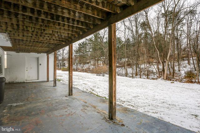 3827 OVER DR, Harrisburg, PA 17109