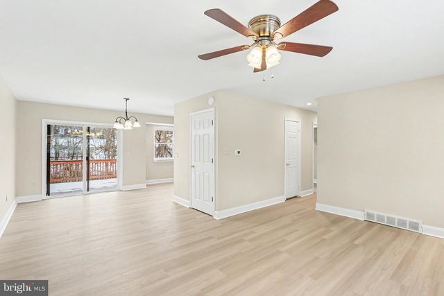 3827 OVER DR, Harrisburg, PA 17109