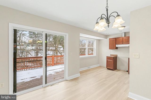 3827 OVER DR, Harrisburg, PA 17109