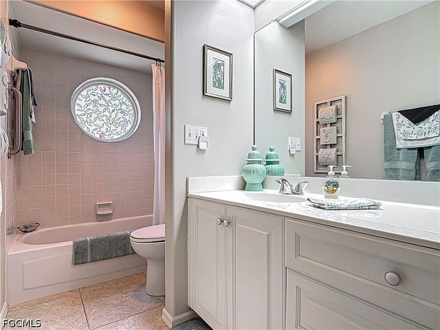 2240 Corona Del Sire DR, North Fort Myers, FL 33917