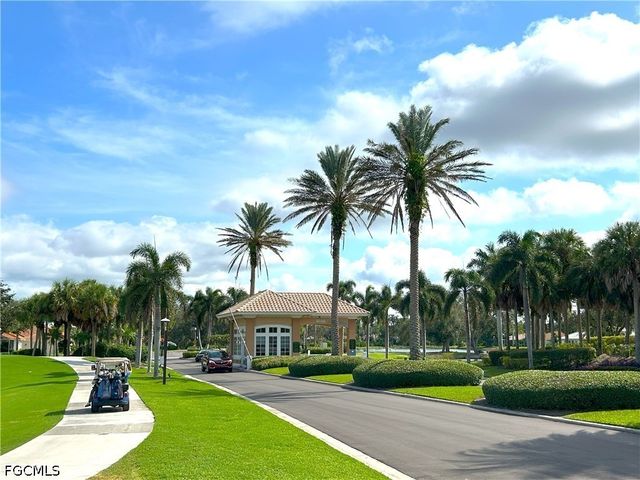 2240 Corona Del Sire DR, North Fort Myers, FL 33917