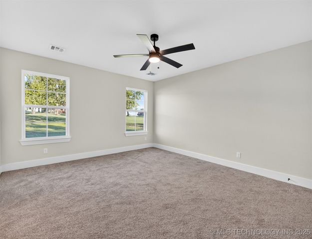 226 W Price Avenue, Oologah, OK 74053