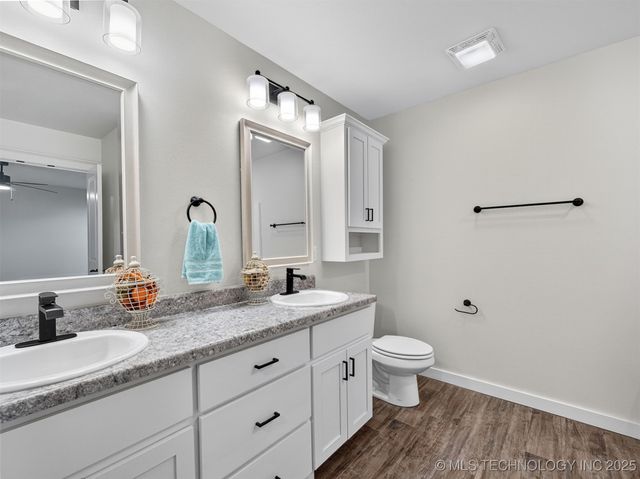 226 W Price Avenue, Oologah, OK 74053