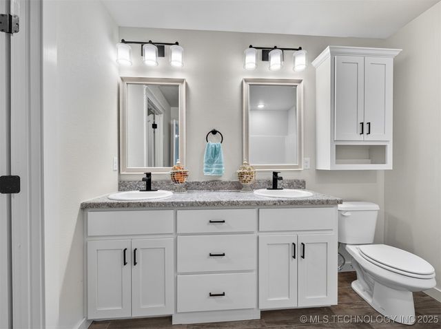 226 W Price Avenue, Oologah, OK 74053