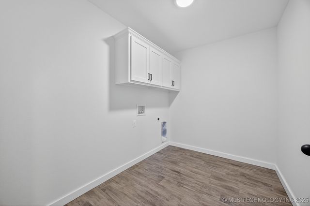 226 W Price Avenue, Oologah, OK 74053