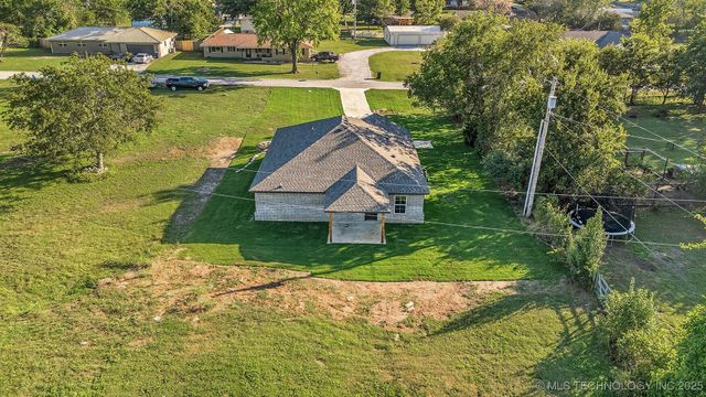 226 W Price Avenue, Oologah, OK 74053