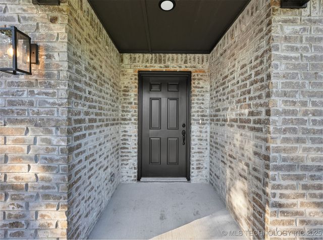 226 W Price Avenue, Oologah, OK 74053