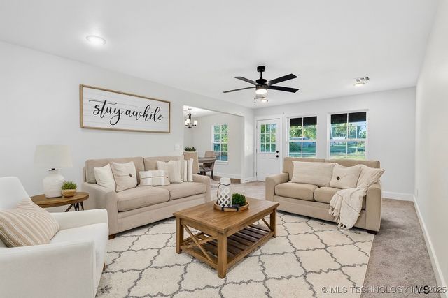 226 W Price Avenue, Oologah, OK 74053