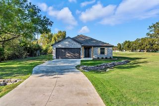 226 W Price Avenue, Oologah, OK 74053