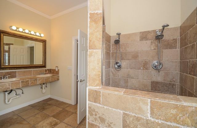 513 Vincent Street, Houston, TX 77009