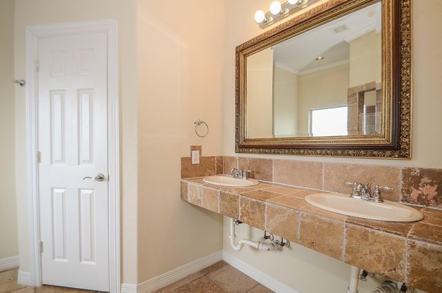 513 Vincent Street, Houston, TX 77009