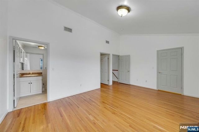 29 Prospect Street, Palisades Park, NJ 07650