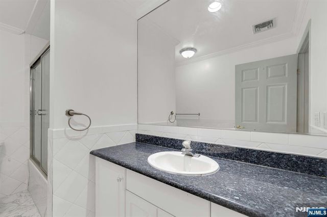 29 Prospect Street, Palisades Park, NJ 07650