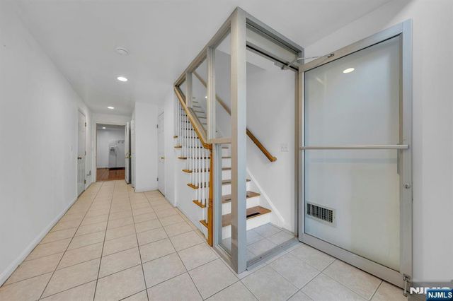 29 Prospect Street, Palisades Park, NJ 07650
