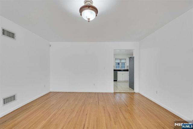 29 Prospect Street, Palisades Park, NJ 07650