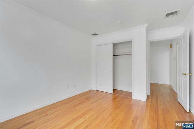 29 Prospect Street, Palisades Park, NJ 07650