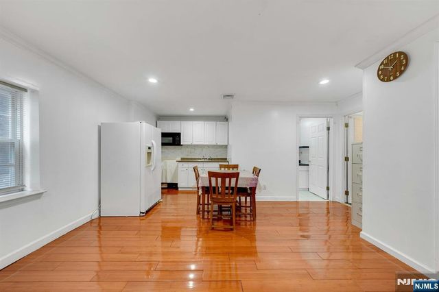 29 Prospect Street, Palisades Park, NJ 07650