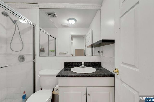 29 Prospect Street, Palisades Park, NJ 07650