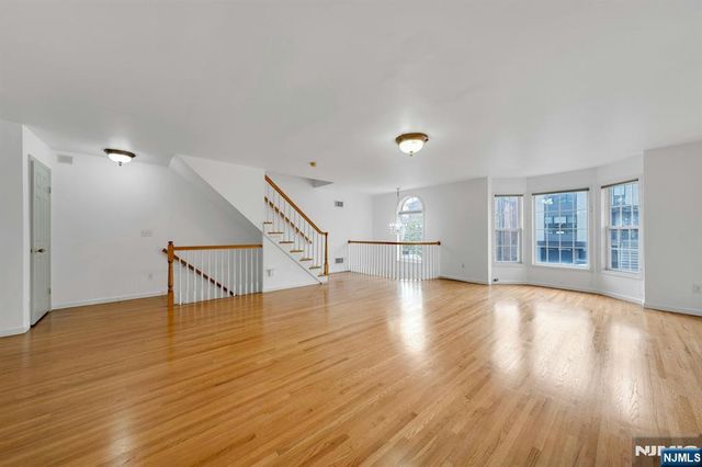 29 Prospect Street, Palisades Park, NJ 07650