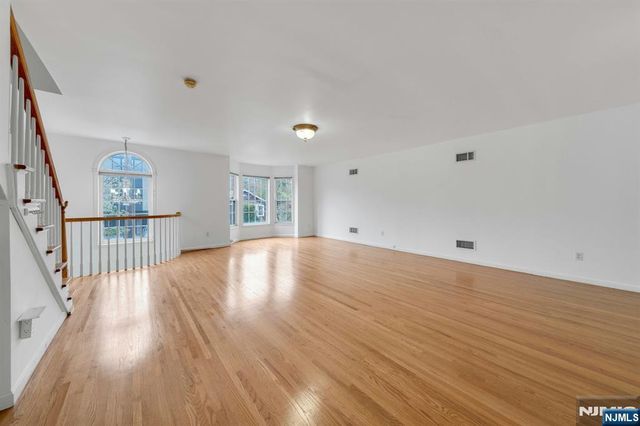 29 Prospect Street, Palisades Park, NJ 07650