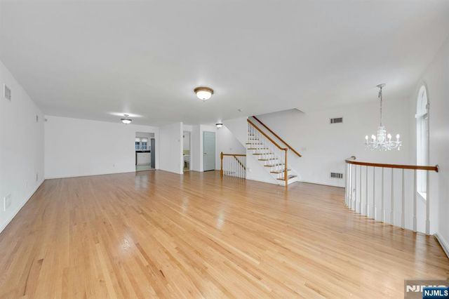29 Prospect Street, Palisades Park, NJ 07650
