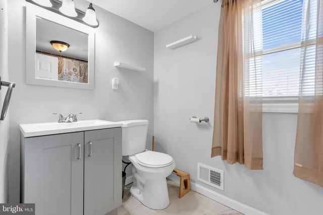 367 S SOUTH GREEN STREET, Tuckerton, NJ 08087