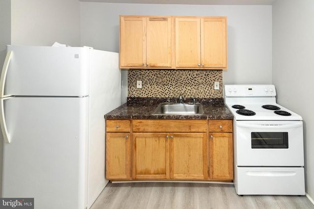 3901 DORCHESTER RD, Baltimore, MD 21207