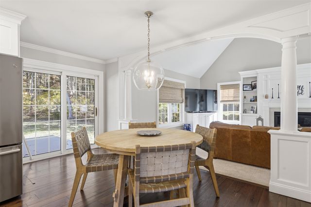 19 Autumn Glen Circle, Nashua, NH 03062