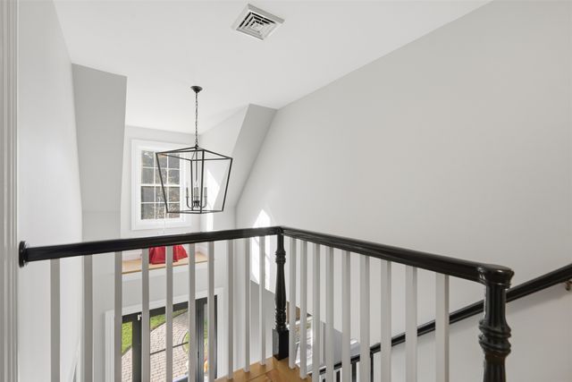 19 Autumn Glen Circle, Nashua, NH 03062