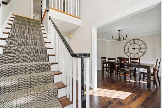 19 Autumn Glen Circle, Nashua, NH 03062