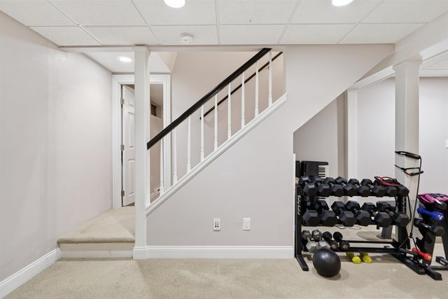 19 Autumn Glen Circle, Nashua, NH 03062