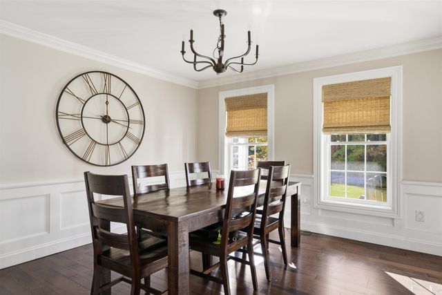 19 Autumn Glen Circle, Nashua, NH 03062