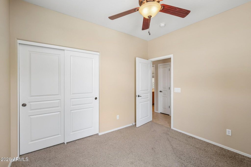 Image 26 of property listing at 3349 W MONTELLO Road, Phoenix, AZ 85086