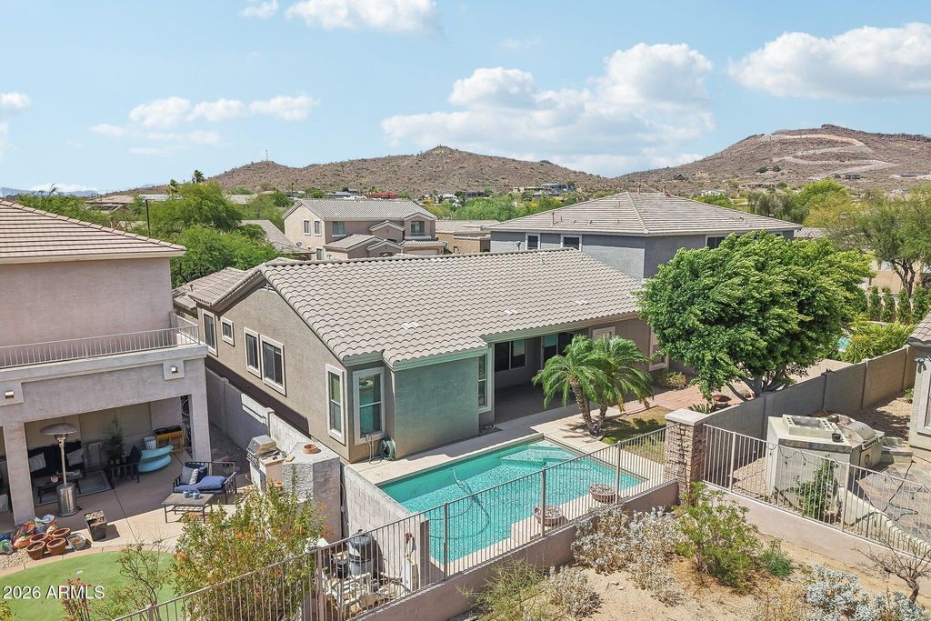 Image 41 of property listing at 3349 W MONTELLO Road, Phoenix, AZ 85086