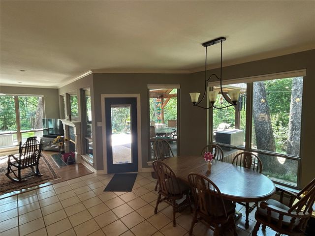 2811 Caprice Avenue, Denison, TX 75020