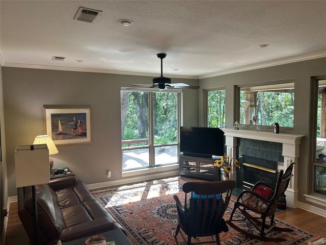 2811 Caprice Avenue, Denison, TX 75020