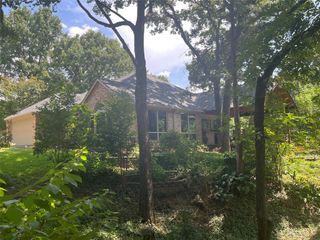 2811 Caprice Avenue, Denison, TX 75020